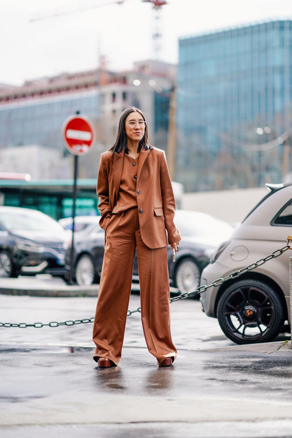 <h1 class="title">Street Style - Paris Fashion Week Womenswear Fall/Winter 2019/2020 : Day Eight</h1><cite class="credit">Edward Berthelot</cite>