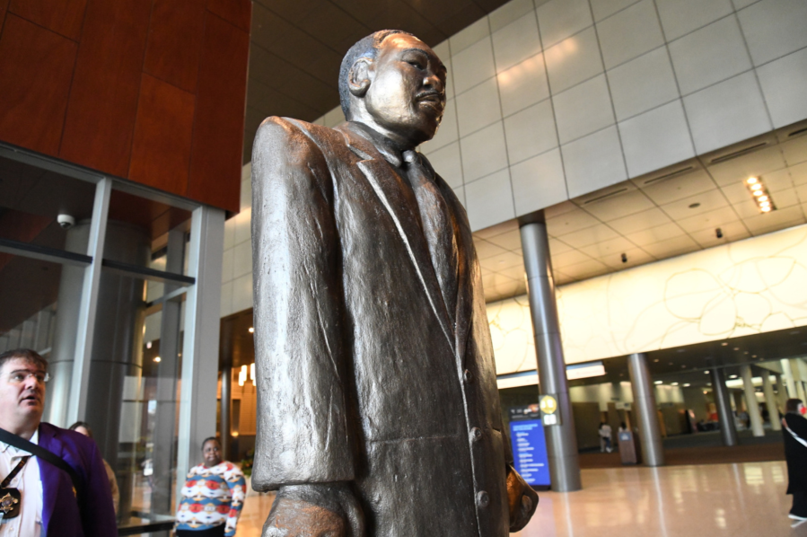 Dr. Martin Luther King Jr. statue unveiled at New Orleans civil rights