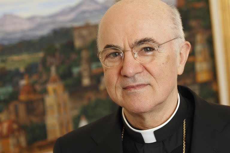 Carlo Maria Vigano, el exnuncio que desencadenó el VatiLeaks durante el papado de Benedicto XVI