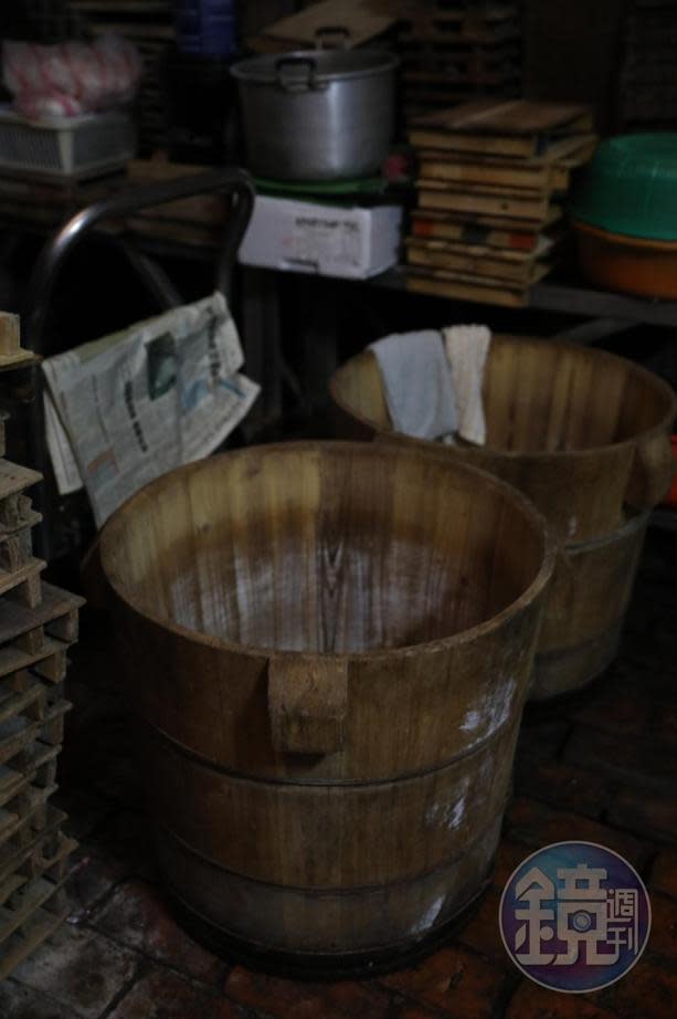 「阿香豆腐」至今仍使用木桶製作豆漿、豆腐，店家認為古法可帶來醇厚口感。