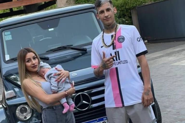 La influencer y el cantante de cumbia 420 son padres de Jamaica, quien nació en septiembre de 2021