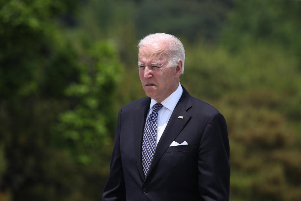 US President Joe Biden participates in a wreath laying ceremony in honour of those who died in the Korean War at the National Cemetery in Seoul on May 21, 2022. (Photo by Chung Sung-Jun / POOL / AFP) (Photo by CHUNG SUNG-JUN/POOL/AFP via Getty Images)