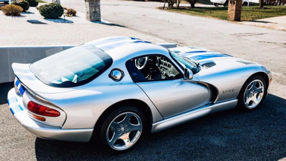 79-Mile 1999 Dodge Viper GTS