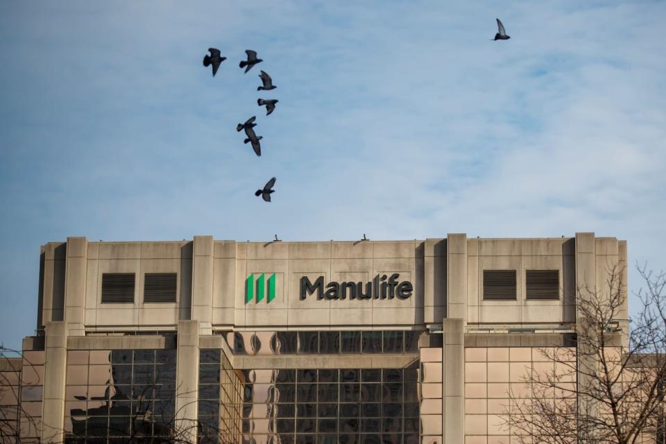 Canadian insurance company Manulife has announced that its coverage of certain specialty prescription drugs will only apply at Loblaw-owned pharmacies. (Cole Burston/The Canadian Press - image credit)