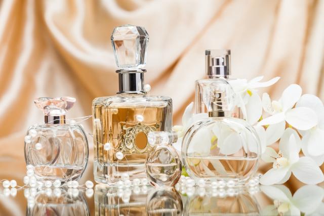 Best Perfumes For Women In 2023: Top 5 Fragrances 