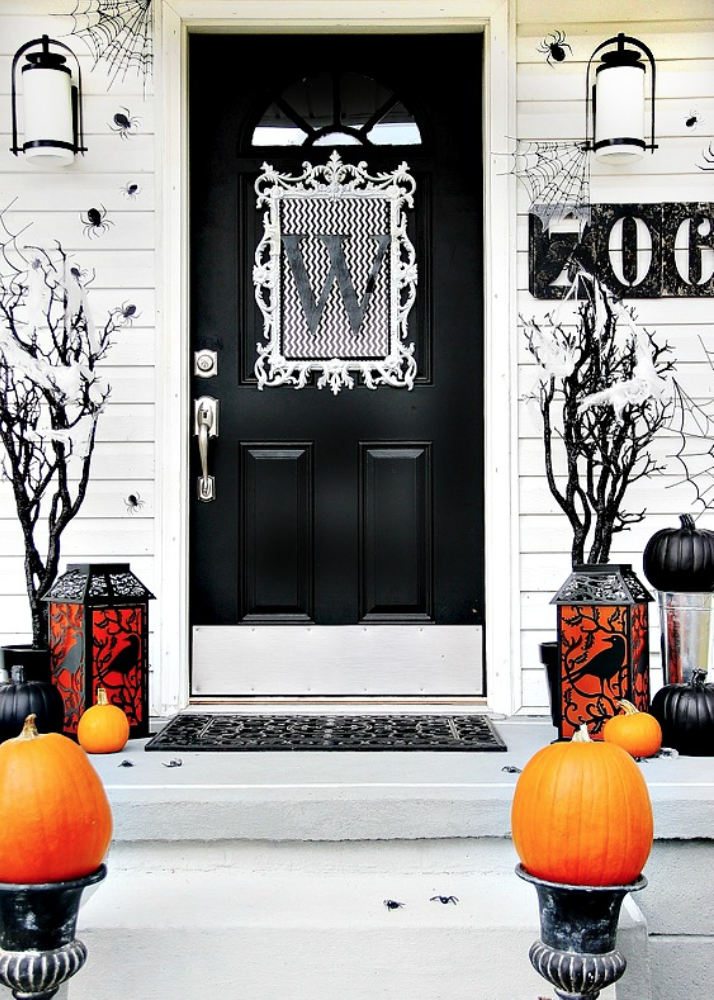 <p>This fashionable monogram piece is ideal for homeowners who want to keep their Halloween decor more understated. </p><p><strong>Get the tutorial at <a href="https://thistlewoodfarms.com/four-ideas-for-inexpensive-halloween-door-decorations/" rel="nofollow noopener" target="_blank" data-ylk="slk:Thistlewood Farms;elm:context_link;itc:0;sec:content-canvas" class="link ">Thistlewood Farms</a>.</strong> </p>