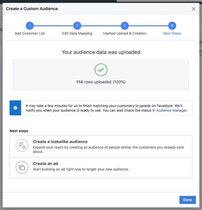 Facebook permite a los anunciantes dirigir estos anuncios hacia usuarios concretos, pero solo si tiene la autorización de los usuarios.