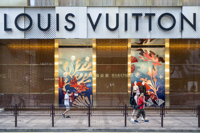 That $250 Louis Vuitton Advertised on Facebook? Yup, It's Fake