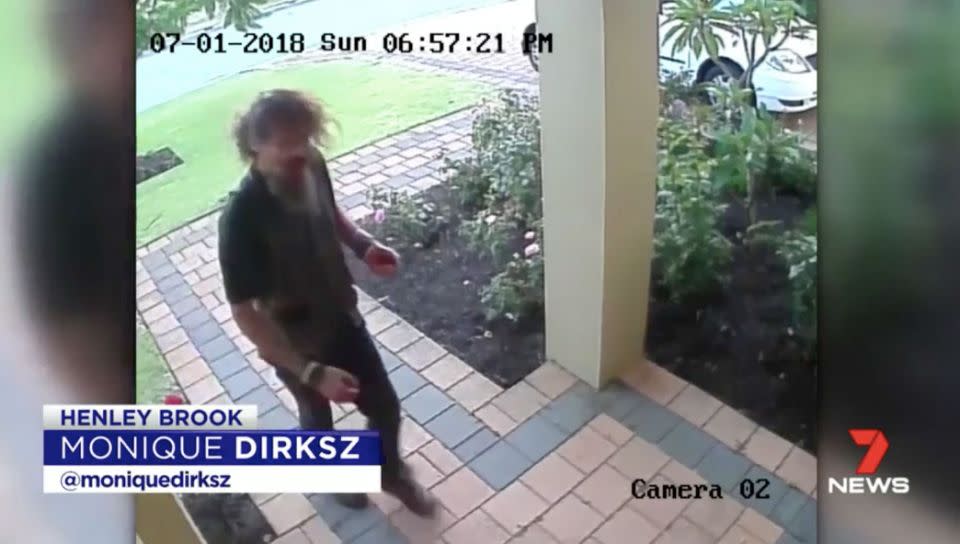 CCTV footage shows a bloodied man knocking on doors for help. Source: 7 News