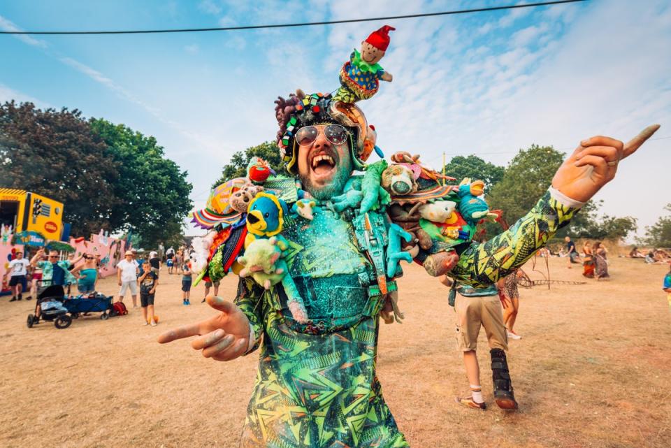 Fun in the sun at Standon Calling (Ania Shrimpton)