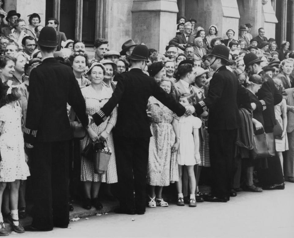 coronation of elizabeth ii preparations