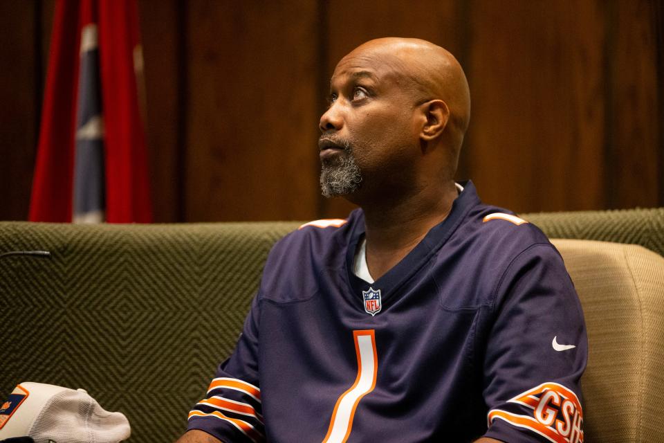 Mark Hearn, an original witness of the robbery at B.B. King’s in 2002, tries to remember what the robber looked like as he takes the stand as a witness called by the Tennessee Innocence Project in their argument that Artis Whitehead, who was been in jail since 2003 on charges related to the robbery, was wrongfully convicted at Shelby County Criminal Court on Wednesday, September 6, 2023.