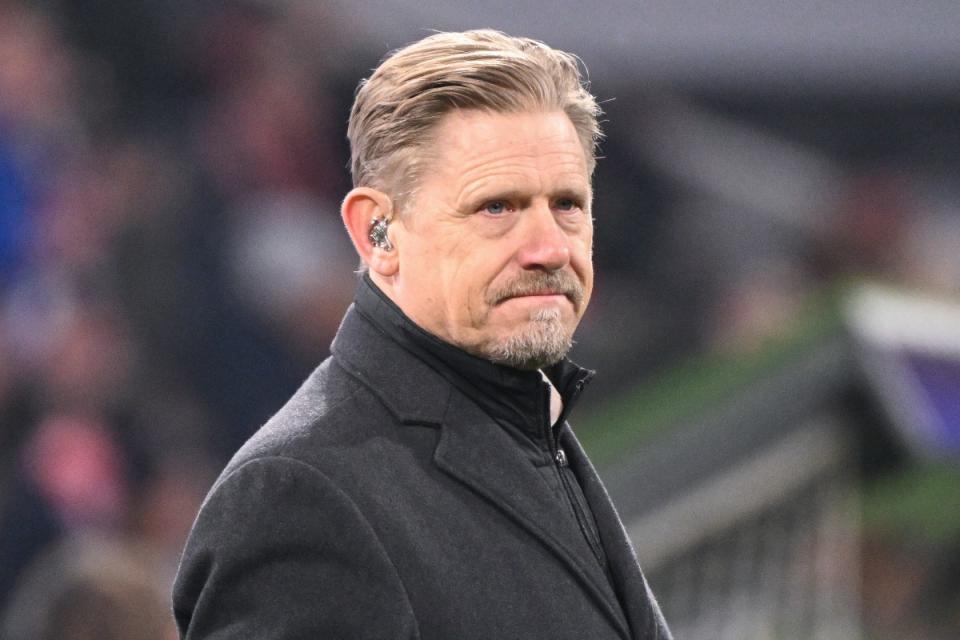 Peter Schmeichel calls out Manchester United star for Brentford ...