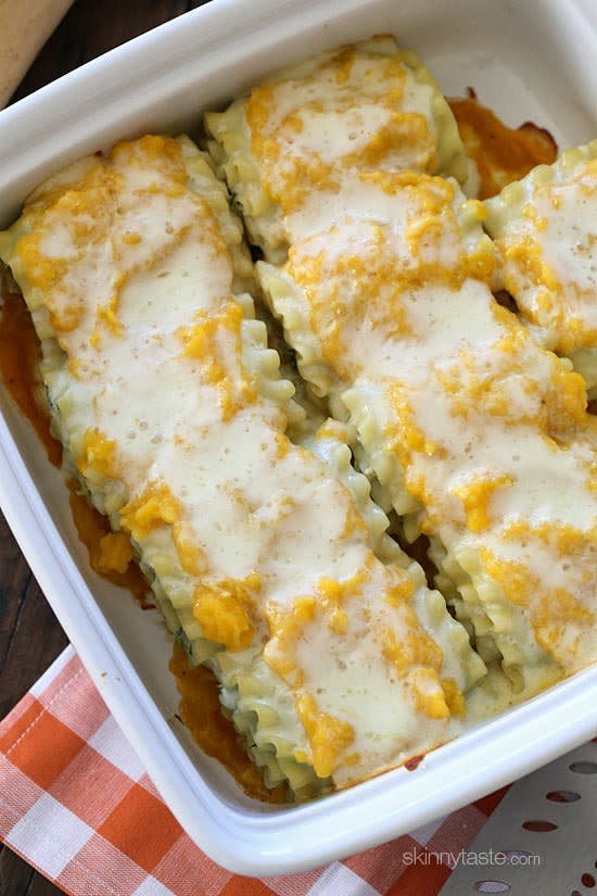 <strong>Get the <a href="http://www.skinnytaste.com/2013/09/butternut-squash-and-spinach-lasagna.html" target="_blank">Butternut Squash and Spinach Lasagna Rolls Recipe</a> from Skinny Taste</strong>