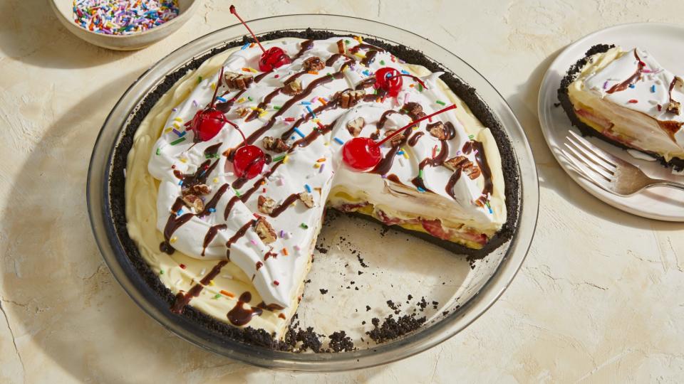 No-Bake Banana Split Pie