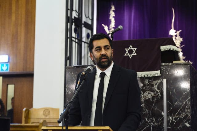 Humza Yousaf speaking in a synagogue