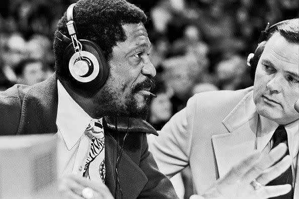 MILWAUKEE - 1972:  Bill Russell and Keith Jackson commentate during a game between the Milwaukee Bucks and the Los Angeles Lakers circa 1972  at the MECCA Arena in Milwaukee, Wisconsin. NOTE TO USER: User expressly acknowledges that, by downloading and or using this photograph, User is consenting to the terms and conditions of the Getty Images License agreement. Mandatory Copyright Notice: Copyright 1972 NBAE (Photo by Vernon Biever/NBAE via Getty Images)