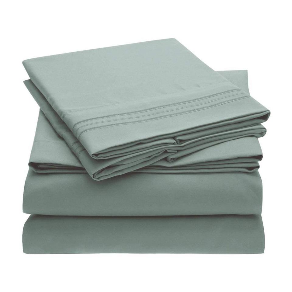 Mellanni Bed Sheet Set