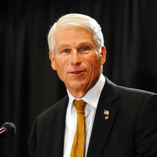 <p>John Hitt, President of the University of Central Florida has announced his retirement.</p>