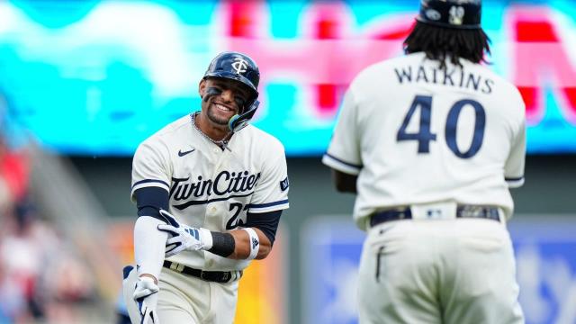 Carlos Correa Visits New York And Enjoys A Minnesota Twins Laugher