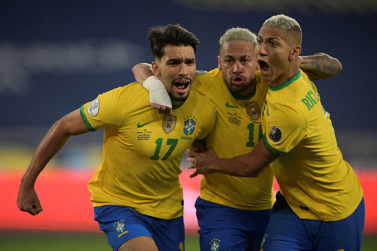 Paquetá, Neymar y Richarlison en la semifinal contra la Selección chilena