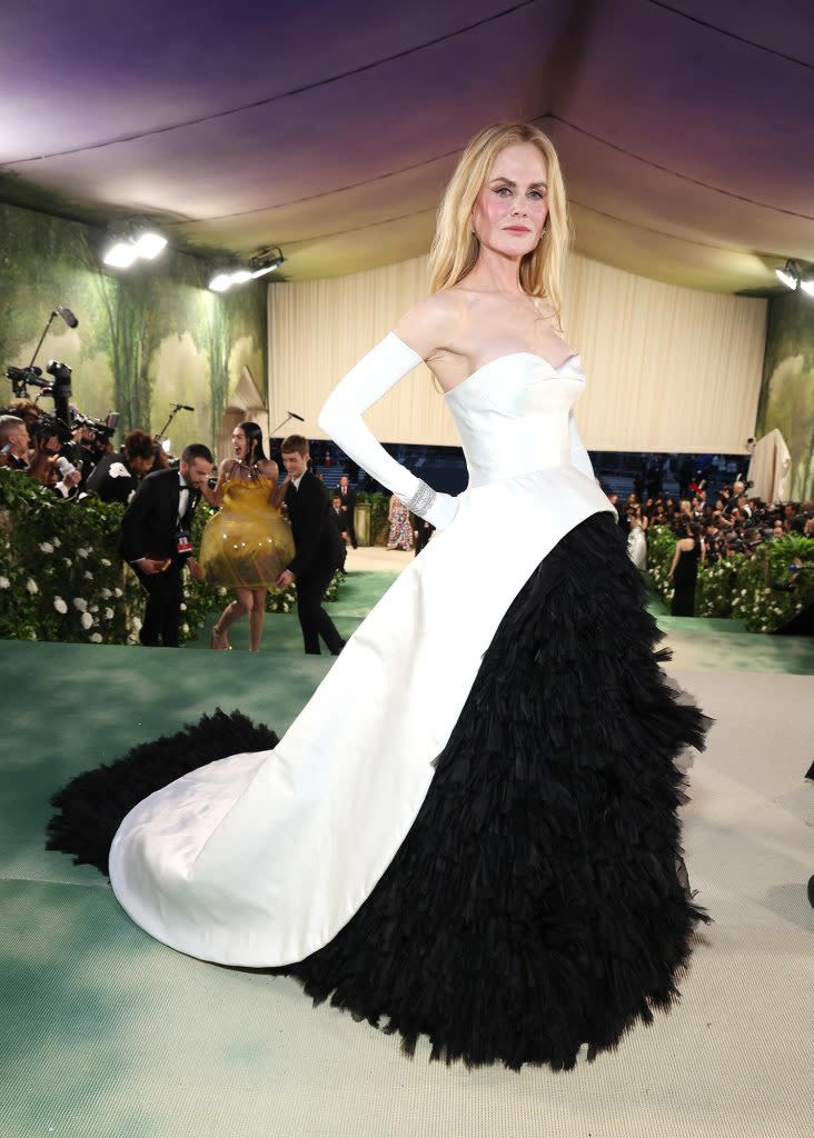 How Nicole Kidman Achieved Her Voluminous Waves at the 2024 Met Gala