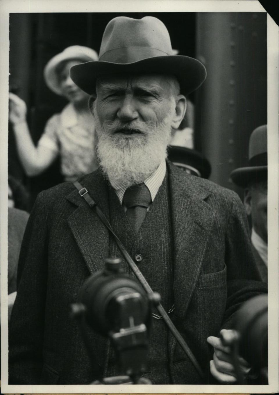 Playwright George Bernard Shaw arrives in Los Angeles in March 1936.