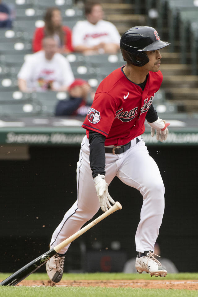 Semien homers twice, Rangers split twinbill with Guardians