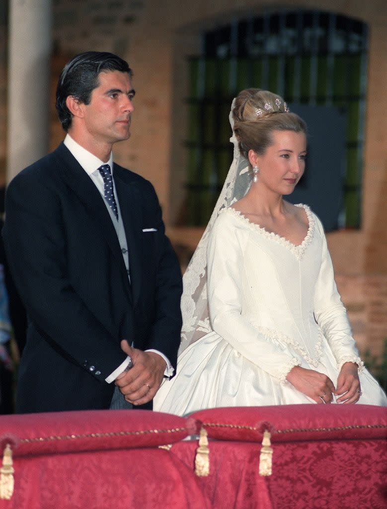 La Princesa Cristina de Borbón Dos-Sicilias y de Orleans y Don Pedro López-Quesada y Fernández-Urrutia, contrajeron matrimonio en Ciudad Real