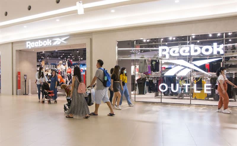 adidas&Reebok 複合品牌概念店，不僅是全台灣最大店舖，優惠也享跨品牌，全面35折起。（圖／義大提供）