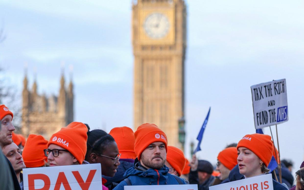 Junior doctors in England start six-day strike. The picket line at St Thomasâ€™s Hospital, Westminster bridge,