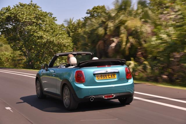 Mini declares open season: 2016 Mini Convertible revealed