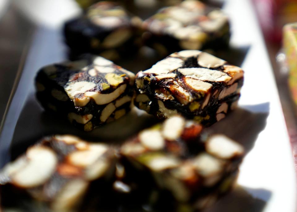 Sweet date and nut bars are made without added sugar.