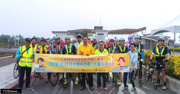 台灣自行車節「西拉雅玩水酷－水庫騎跡」活動於西拉雅風景區管理處官田活動中心熱鬧登場，吸引千名車友來同樂。<br /><br />（記者李嘉祥攝）