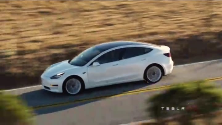 最便宜的特斯拉電動車來了！Tesla Model 3，要價美金3.5萬元起，平民電動車世代來臨！