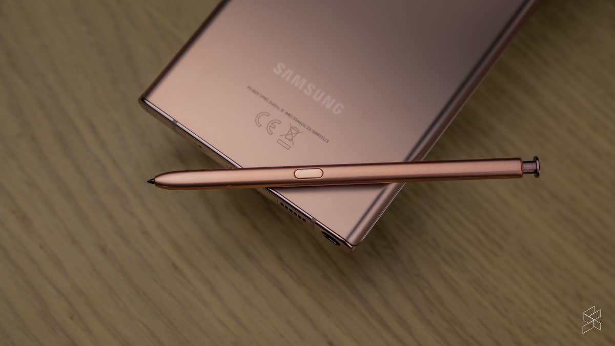 Samsung has bundled the stylus with all of the Note series smartphones, but not the Z Fold 2. — SoyaCincau pic