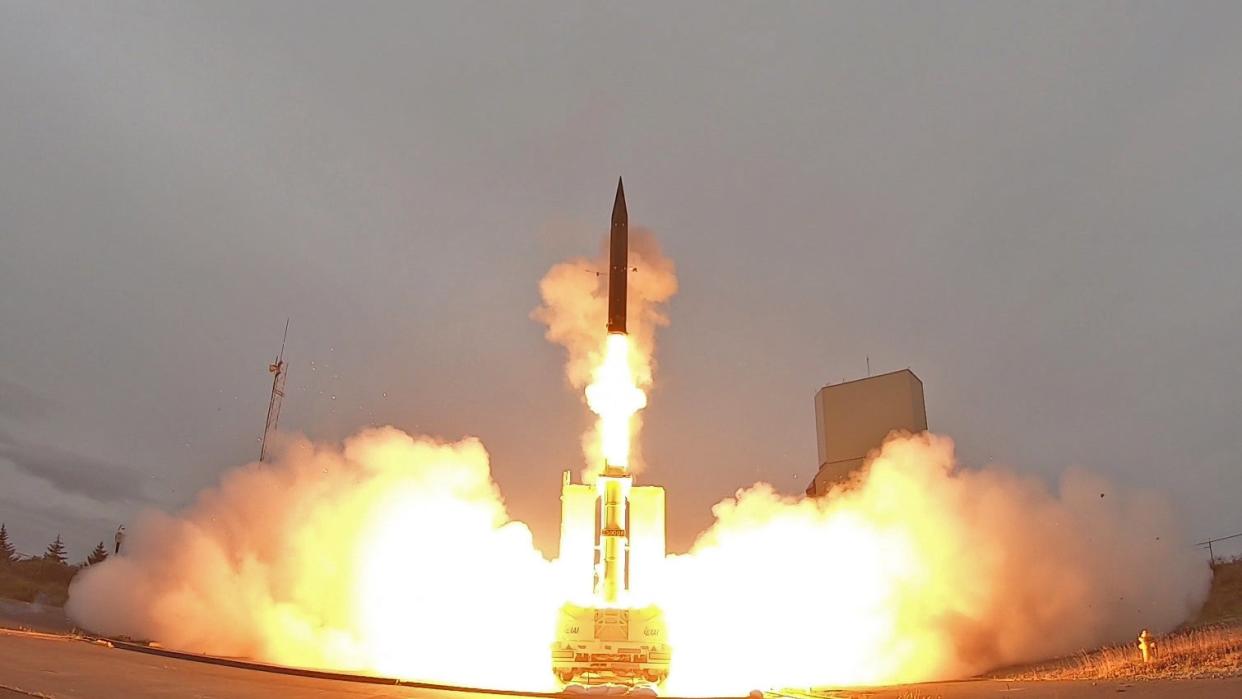 ARROW WEAPON SYSTEM SUCCESSFULLY ENGAGES BALLISTIC MISSILE TARGET