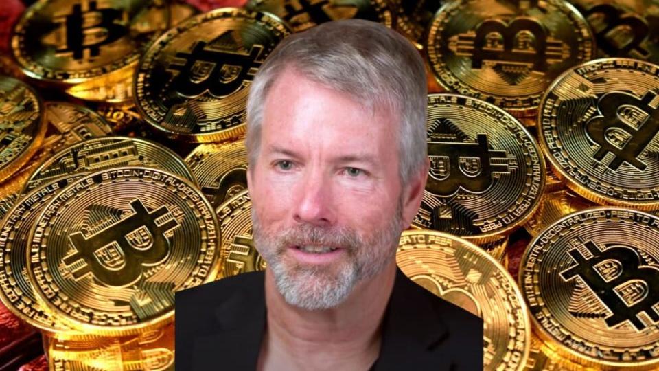 Peter Schiff Encourages MicroStrategy Founder Micheal Saylor To 'Borrow' Another $4.3B To Buy Bitcoin That US Plans To Sell