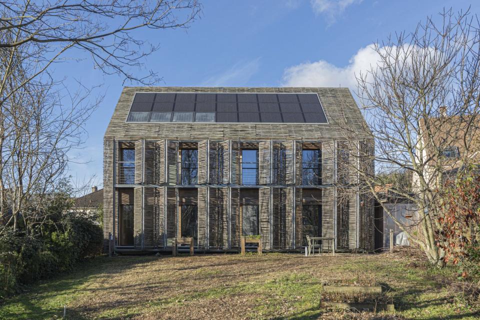 Designed by Karawitz Architecture, this home is able to generate more energy than it uses thanks to its rooftop solar panels and highly efficient envelope.
