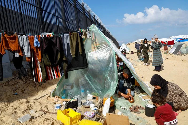 Nơi trú ẩn của gia đình người Palestine di tản ở biên giới với Ai Cập, ở Rafah ở phía nam Dải Gaza