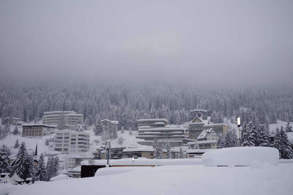 Offiziell begründet die Stadt Davos das Demonstrationsverbot mit der Wetterlage. (Bild: AP Photo/Markus Schreiber)