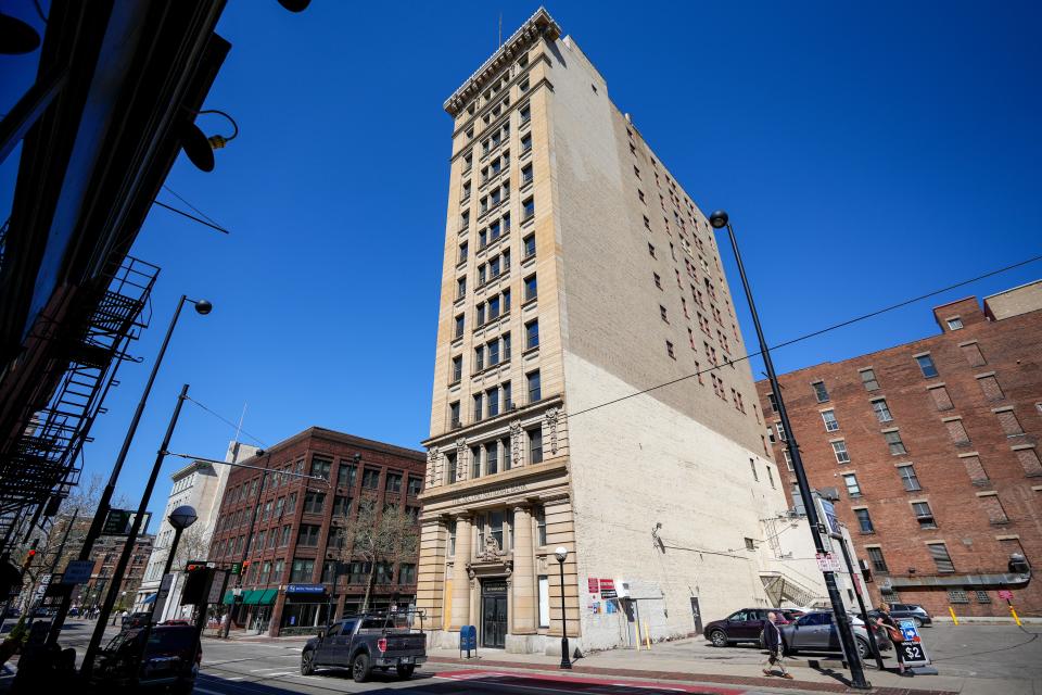 The same developer leading the revitalization of the old Terrace Plaza Hotel will add more apartments to downtown's residential stock at the former Second National Bank building on Main Street.