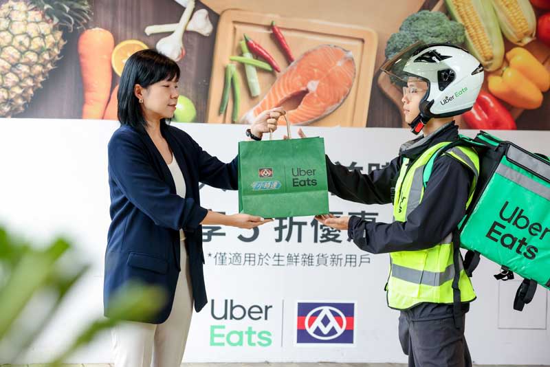 Uber Eats 攜手全聯福利中心於 5 月 27 日舉行「527 吾愛騎士感恩日」。（Uber Eats提供）