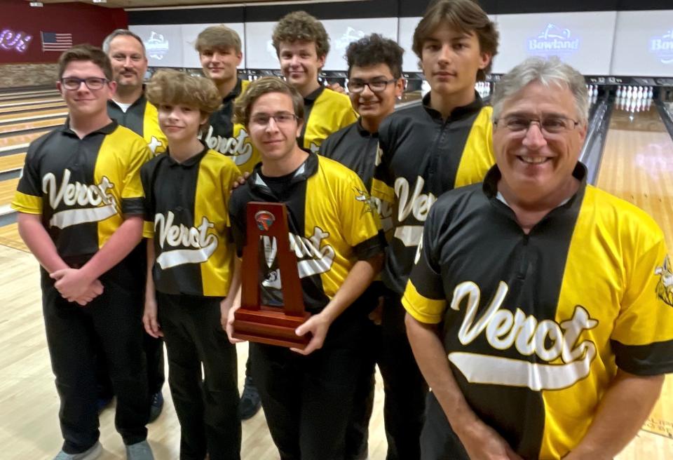 Bishop Verot finished runner-up in the 2022 District 6 tournament.