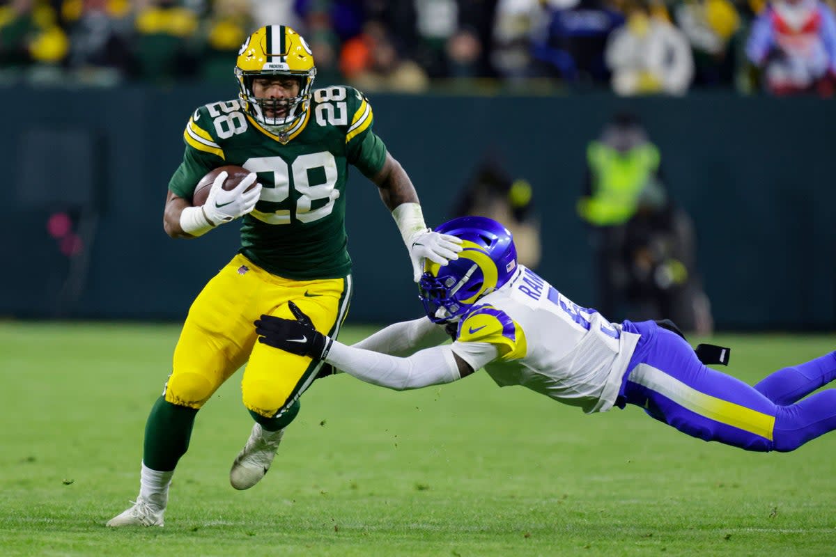 Green Bay Packers defeat Los Angeles Rams to remain in playoff hunt (Matt Ludtke/AP) (AP)