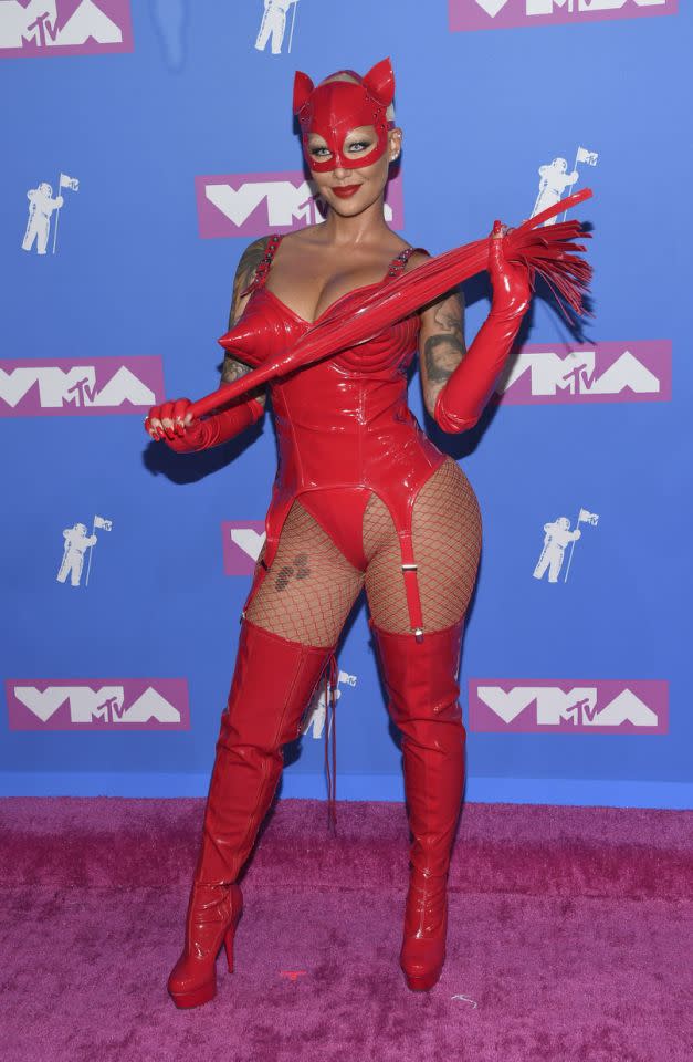 Amber Rose sah auf dem Roten Teppich bei den VMAs 2018 wie ein Teufel in Reizwäsche aus.