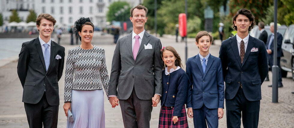 Le prince Joachim, la princesse Marie avec leurs enfants ainsi que les enfants du premier mariage du prince Joachim, le 11 septembre 2022.  - Credit:MADS CLAUS RASMUSSEN / Ritzau Scanpix / AFP