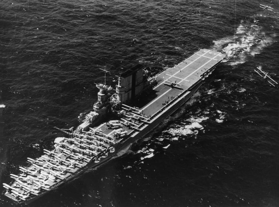 Navy aircraft carrier USS Saratoga