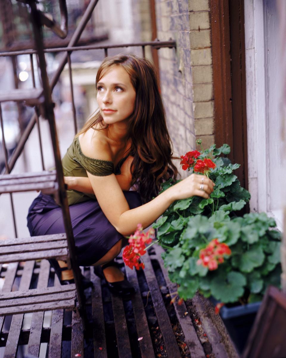 Jennifer Love Hewitt moved on from 'Party of Five' to the short-lived 'Time of Your Life.'