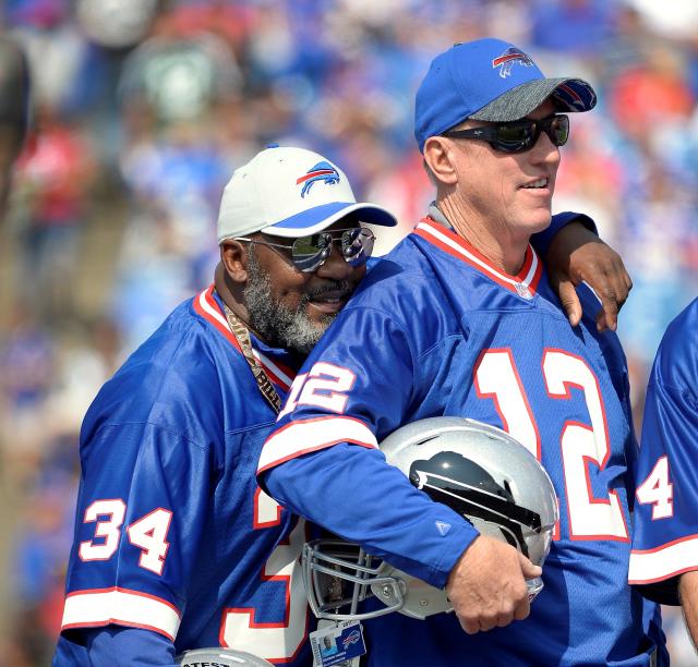 Jim Kelly, Thurman Thomas to be 'Legends of the Game' for wild card